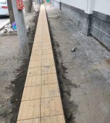 西安大庆路道路改造铺设透水砖